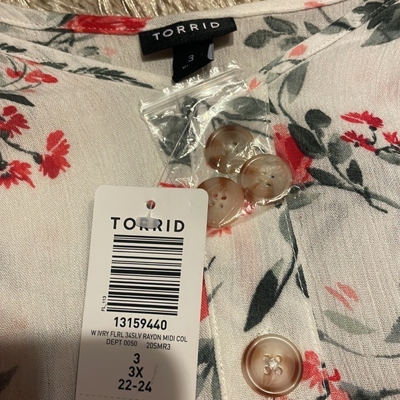 Rayon Crepe Bell Sleeve Cold Shoulder Top - Picture 7 of 13